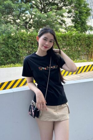 Alternative view of Áo Thun Babytee Nữ Christmas Is Coming